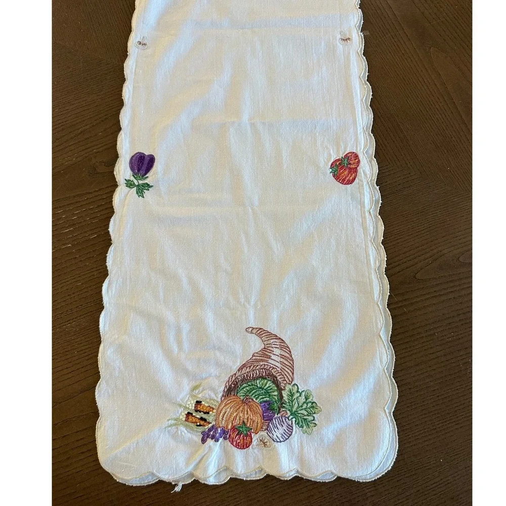 Vintage Embroidered Harvest Cornucopia Table Runner Scalloped Edge White 88x12